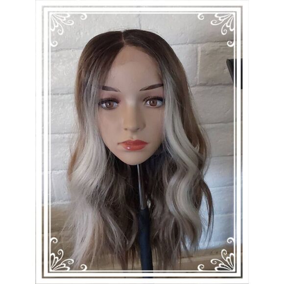 NWT~Pretty Human Hair Blend "In the Light" Brown/Blonde 20" Length Wig - Picture 1 of 8